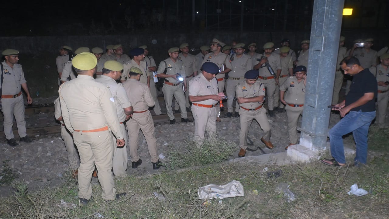 teen girl returning with her family by train the monster gave her a lifelong injury in bareilly