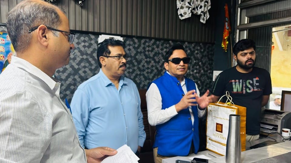 UP: State tax raids at five places including an exporter from Moradabad, tax evasion worth crores detected