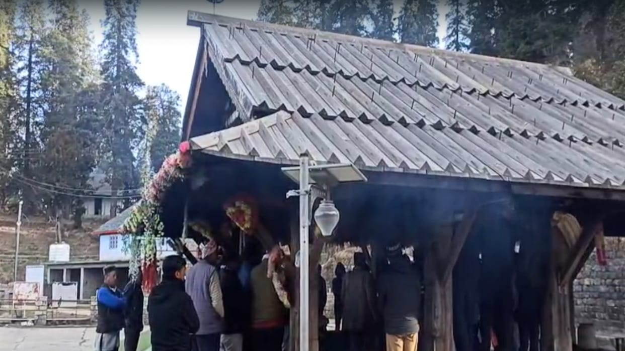 After four months, the doors of Bada Dev Kamrunag temple opened, a huge crowd of devotees gathered