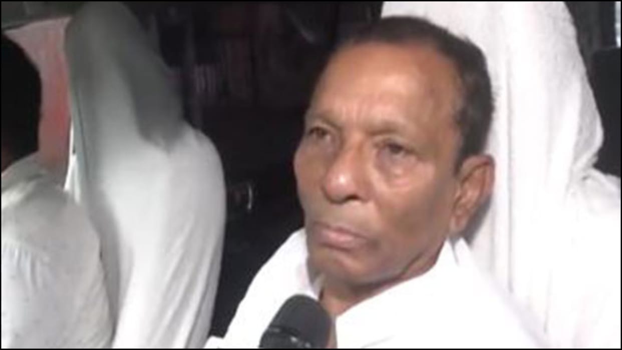 Ex-minister injured in scuffle during coop bank board poll in Bengal, News in Hindi