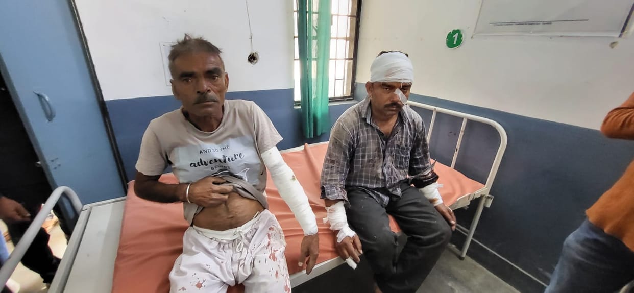 Bijnor: Leopard attacks and injures father and son, panic in village, four people attacked in three days