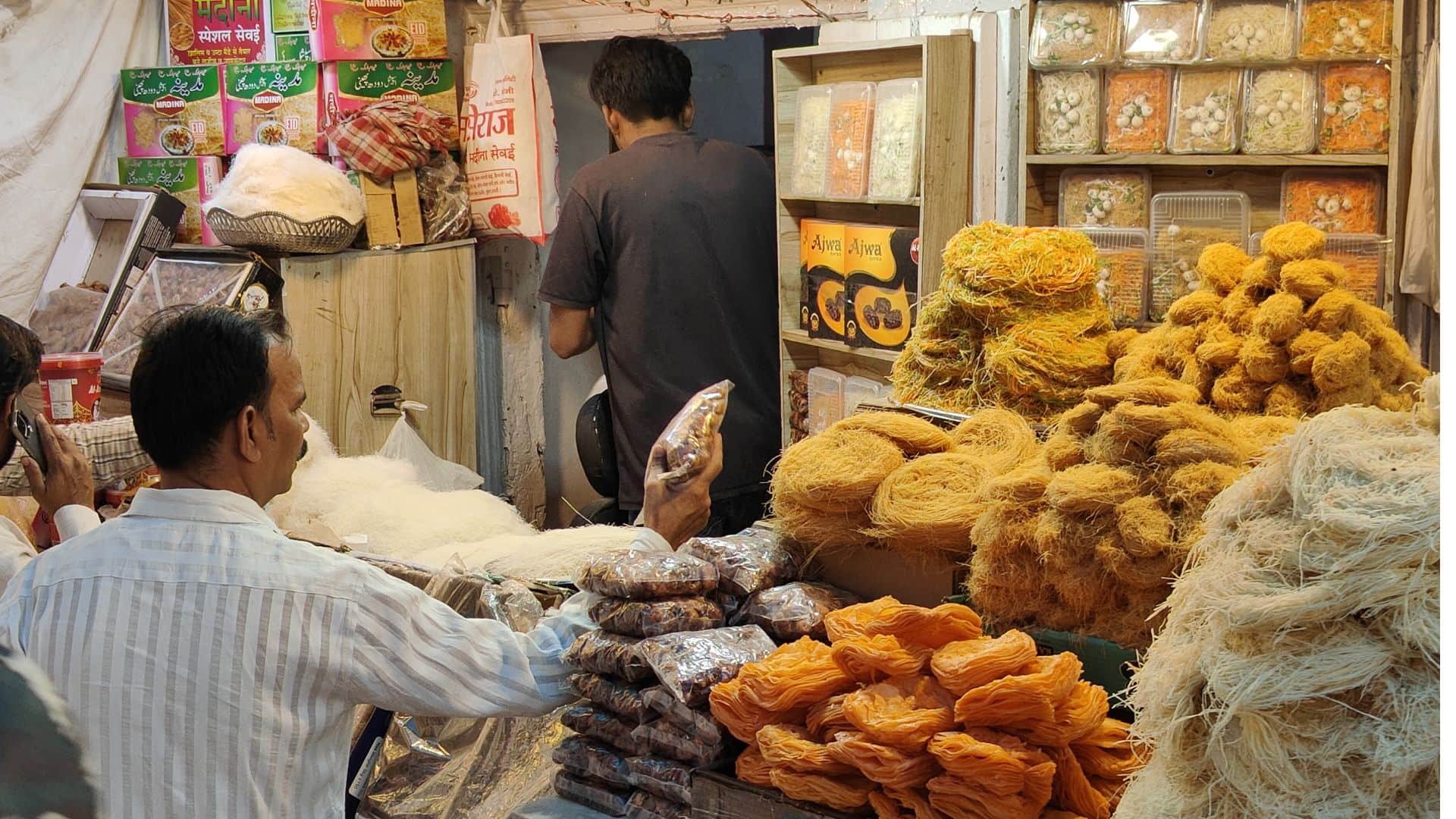 Eid 2025 shopping vermicelli decorated in all the markets including Dal Mandi of Varanasi