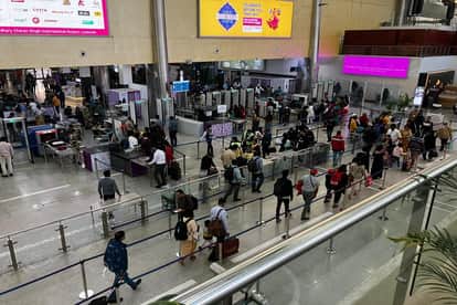 UP: A flight from Dammam to Lucknow circled the airport several times and was diverted to Delhi due to low vis