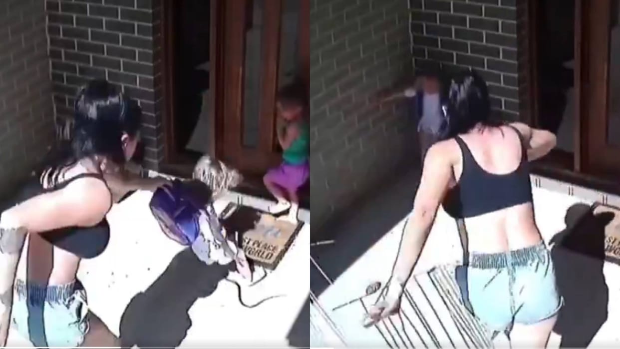 Mother saved her daughters lives from a poisonous snake the woman courage is being praised Video goes viral