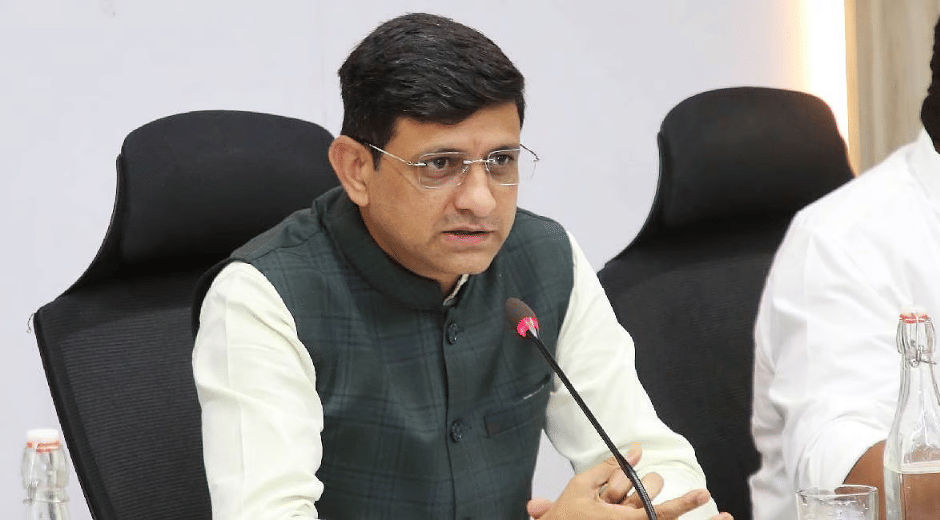 indore-news-mayor-demands-performance-report-card-from-councillors-on-completing-4-years