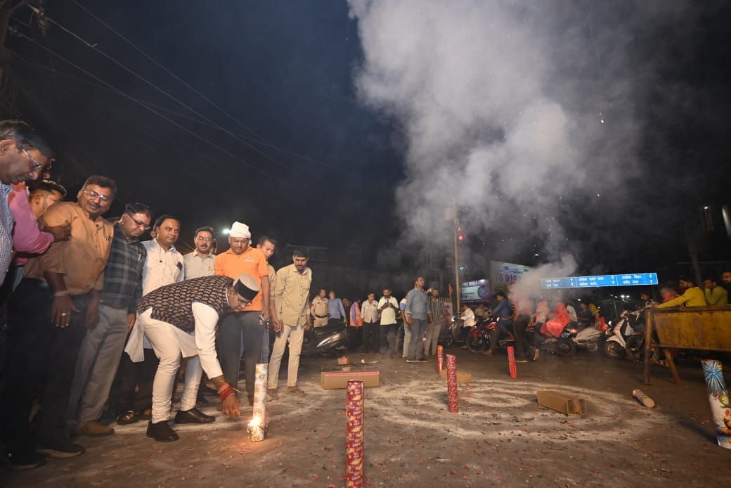 MP News: Grand fireworks in Narela Assembly on the eve of Hindu New Year, Minister Sarang gave best wishes