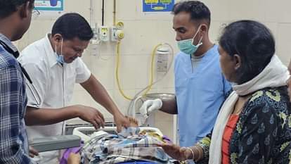 शौचालय से लौट रही महिला आई आईडी की चपेट में