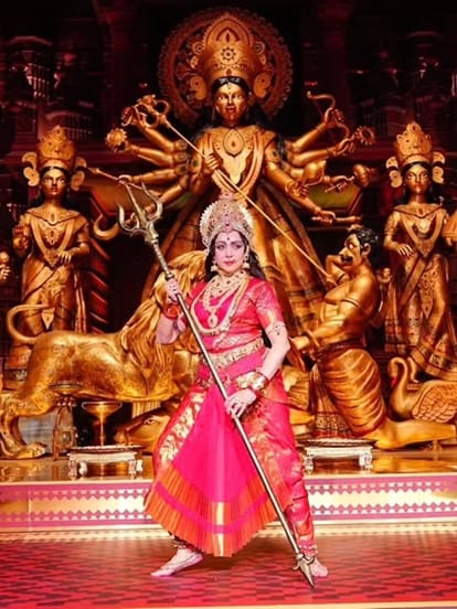 अभिनेत्रियों ने टीवी पर निभाया देवी का किरदार