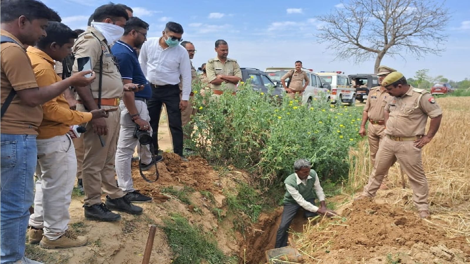 Dancer wife was strangulated to death and then buried in a pit In Badaun