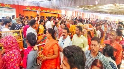 Navratri: On the first day of Chaitra Navratri, devotees thronged the goddess temples including Shaktipeeth