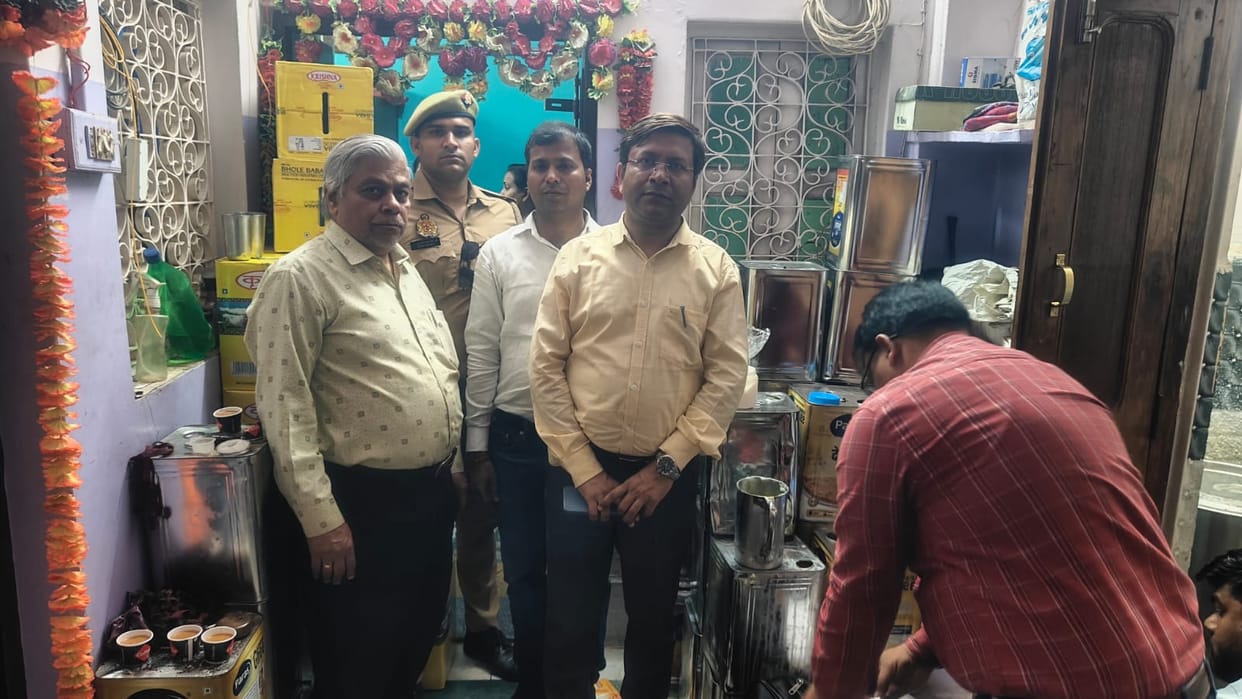 Fake Desi Ghee being sold during Navratri refined and vegetable oil being mixed