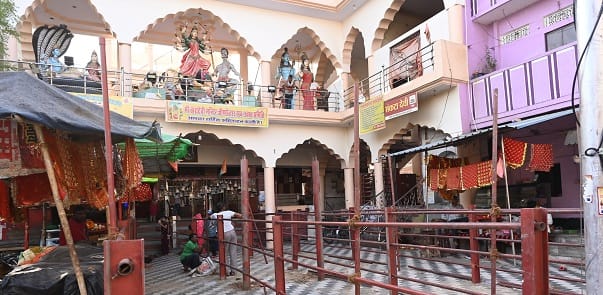 Chaitra Navratri starts today Maas court is decorated Crowd of devotees gathered cheers resonated in temples