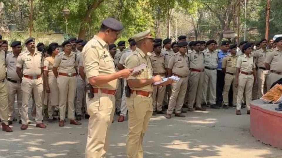 Mild tension at UoH: Students detained, released for protesting T''gana govt’s land development plan