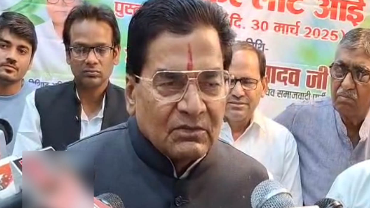 Controversy over Prof. Ram Gopal Yadav's comment on Vyomika Singh demand for FIR in Mainpuri
