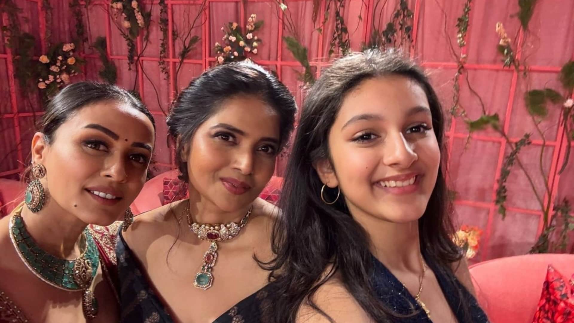 SSMB29 Star Mahesh Babu wife Namrata Shirodkar and daughter Sitara celebrate Ugadi in style proving tradition