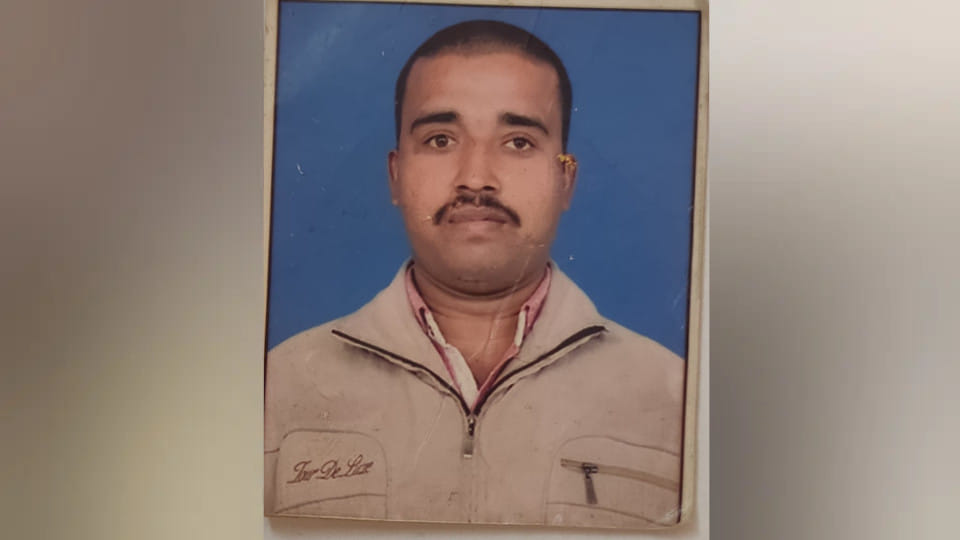 In Sant Kabir Nagar, younger brother killed elder brother by beating him with a stick,sister-in-law filed case