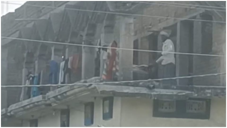 Tension in Darbhanga devotees returning from Kalash Shobha Yatra pelted with stones