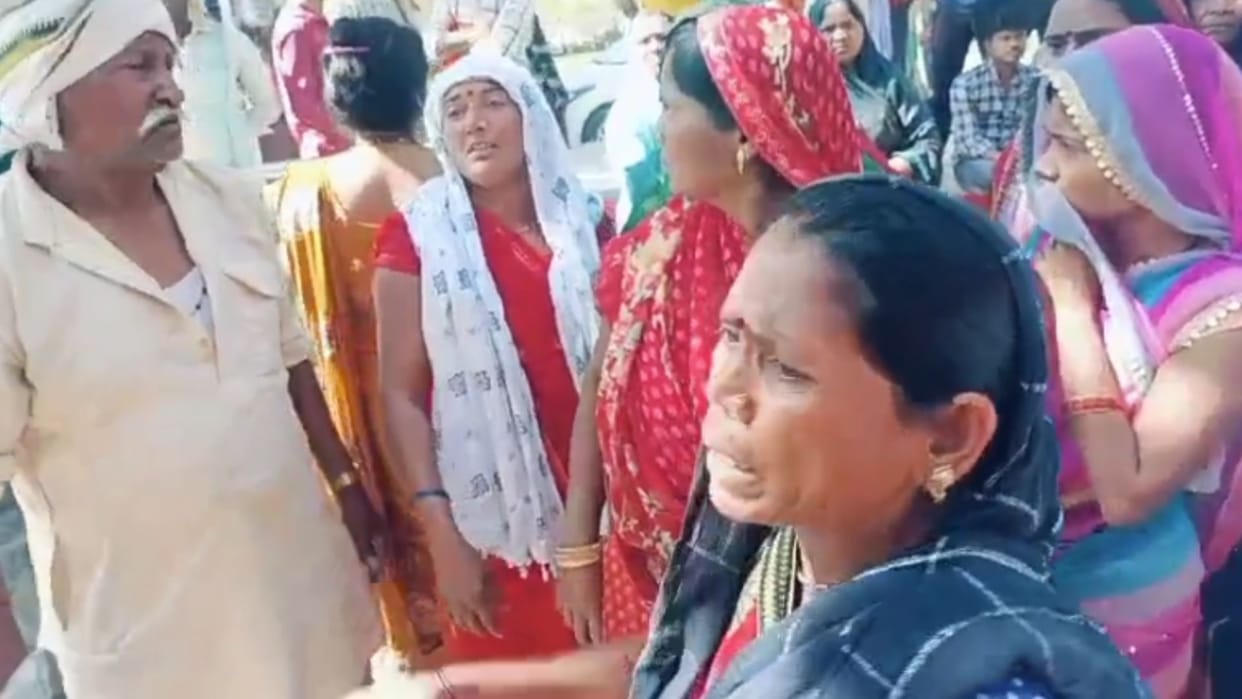 accused of molestation committed suicide by hanging in toilet in police custody at azamgarh