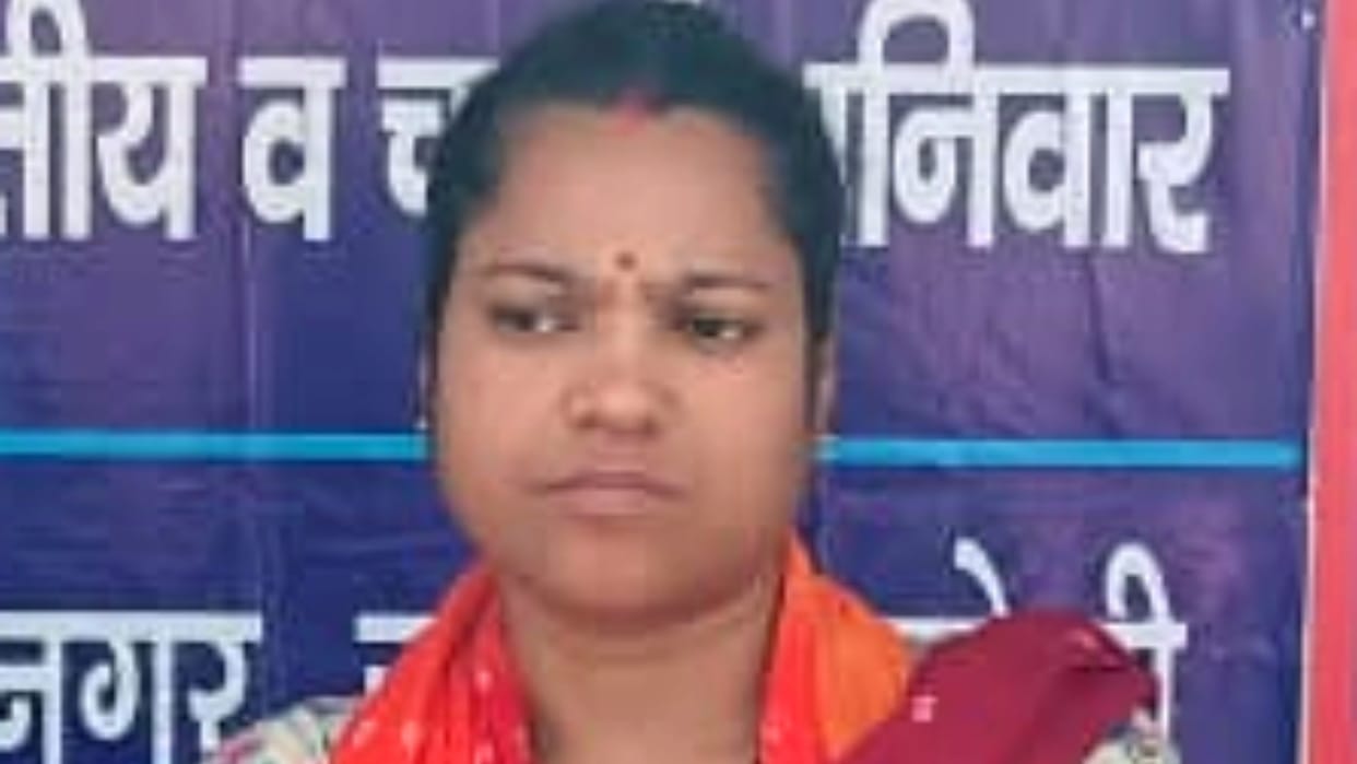 Wife of accused of cheating crores of rupees arrested in Bareilly