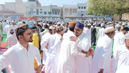 UP: Namaz was read in entire Awadh including Lucknow, prayers were offered for peace and tranquility; worship