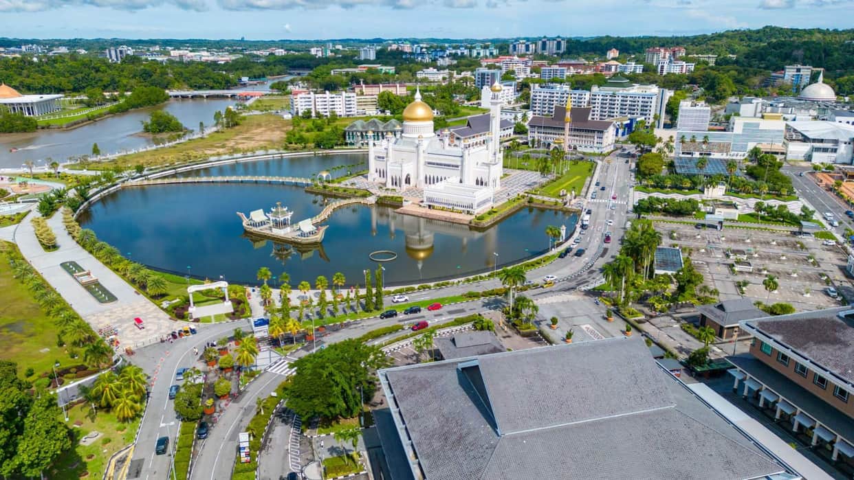 Brunei A Muslim nation where wife photos hanged on wall Know reasons key facts in Hindi