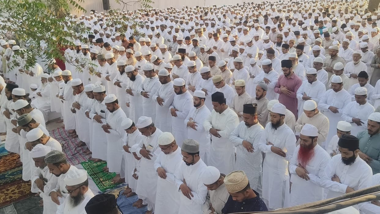 Eid 2025 Namaz offered in all mosques including Gyanvapi in varanasi