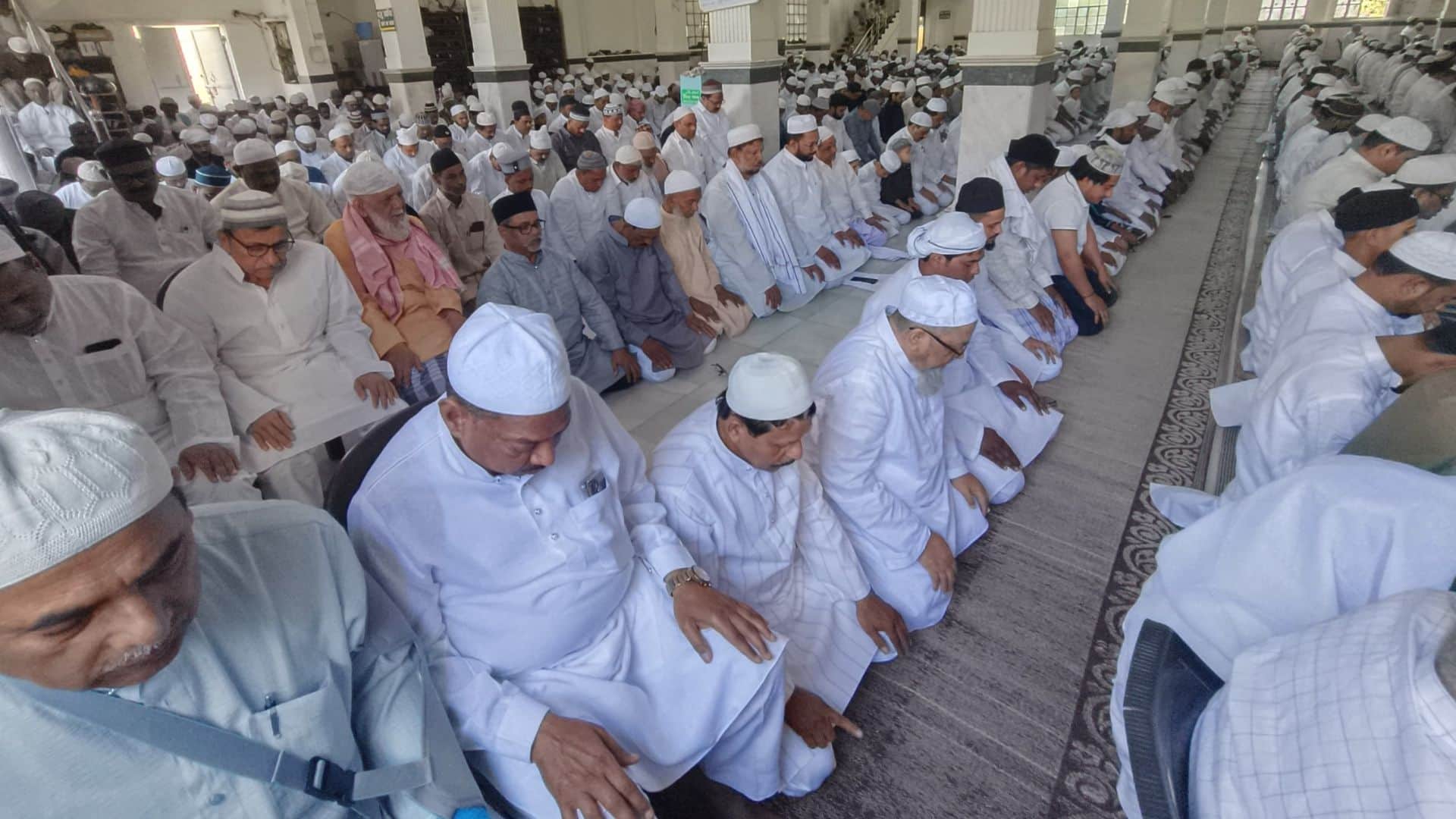 Eid 2025 Namaz offered in all mosques including Gyanvapi in varanasi