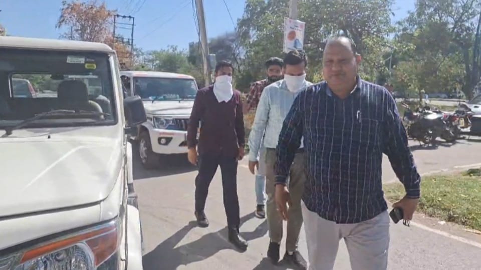 District manager and JE of PM housing scheme arrested taking bribe in Kaithal