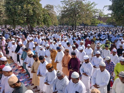 UP: Namaz was read in entire Awadh including Lucknow, prayers were offered for peace and tranquility; worship