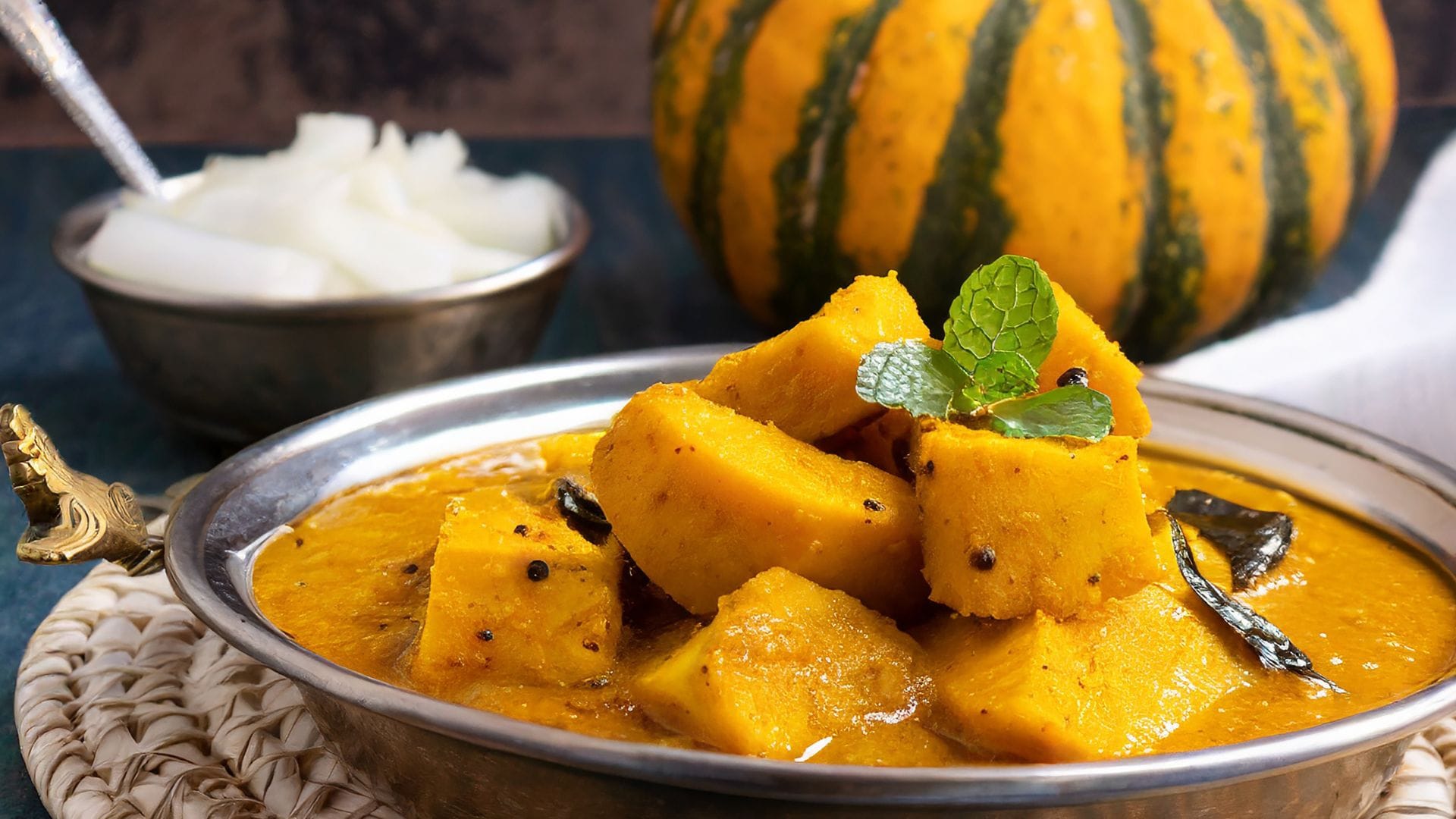 Chaitra Navratri 2025 Make delicious pumpkin vegetable to eat during fasting know recipe in hindi