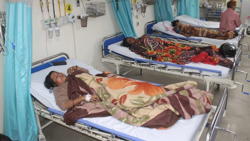 Dehradun News 335 people Hospitalized after Food Poisoning eating buckwheat dishes during Navratri fast