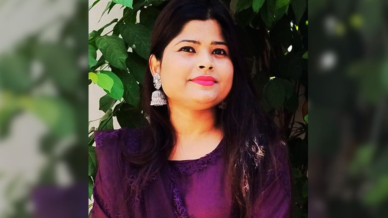 neha parveen murder case In Ballia after strangling his wife husband cut his wrist with knife