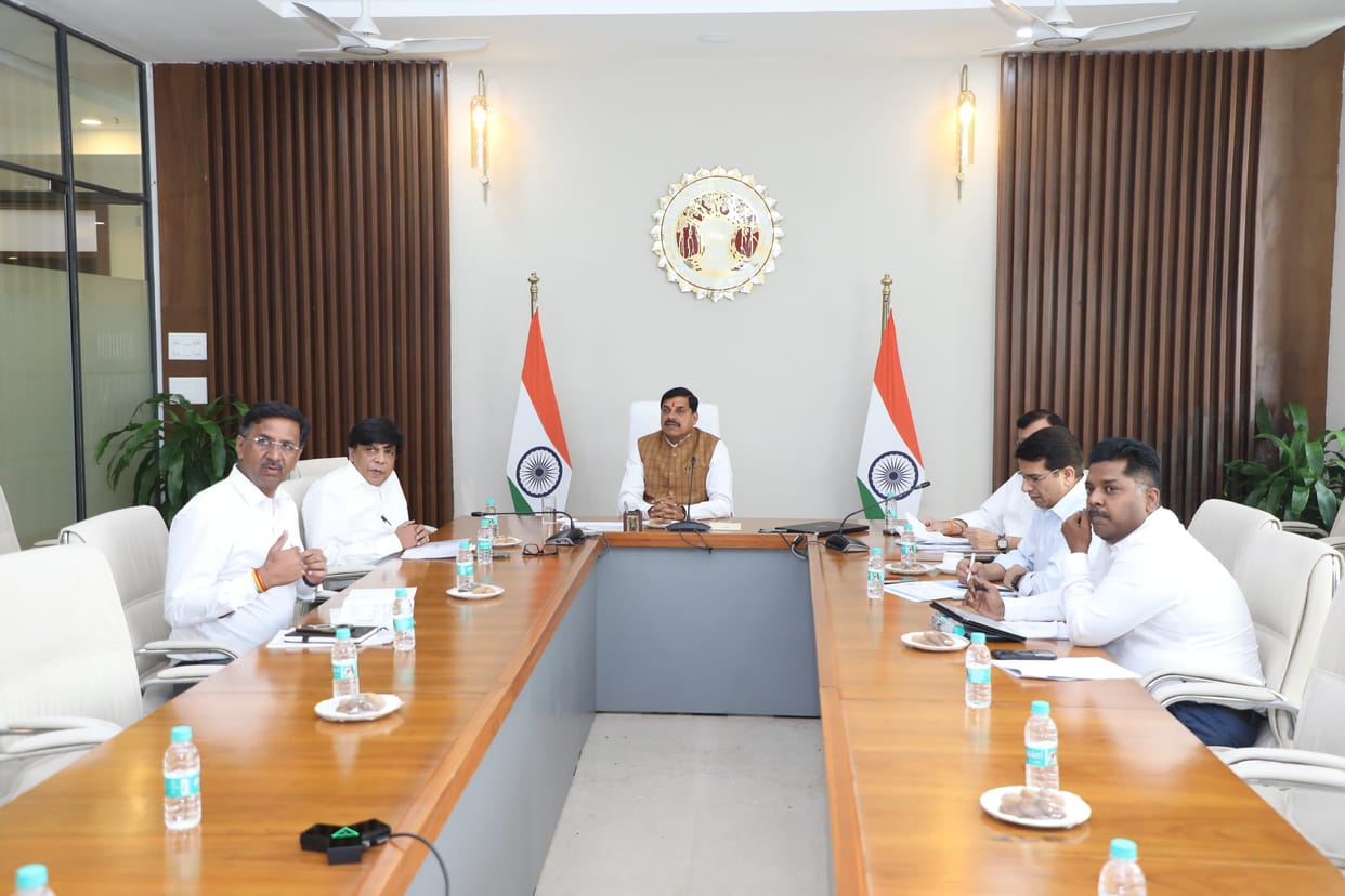 MP: CM agrees to implement smooth transport service, CM said- strengthen the transport service, the old situat
