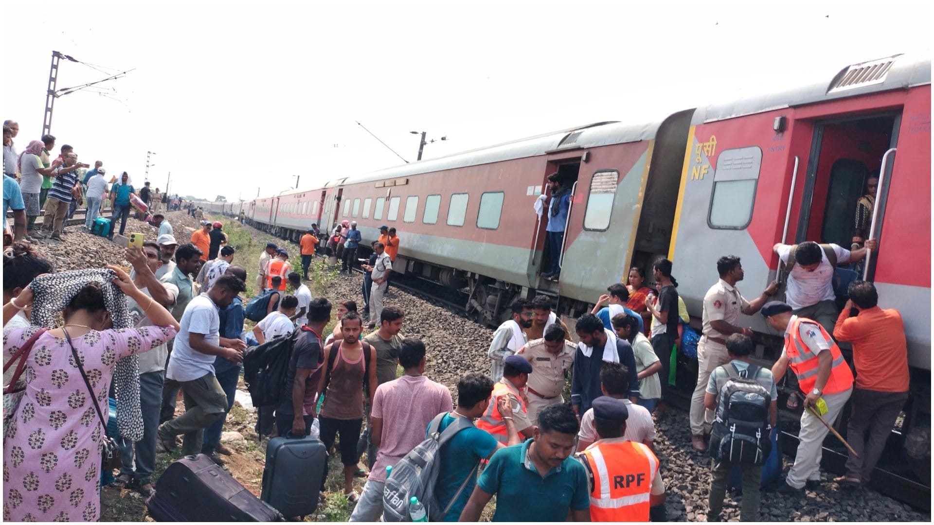 Odisha: Restoration work underway near Nergundi Station where  Bangalore-Kamakhya AC Superfast Express deraile
