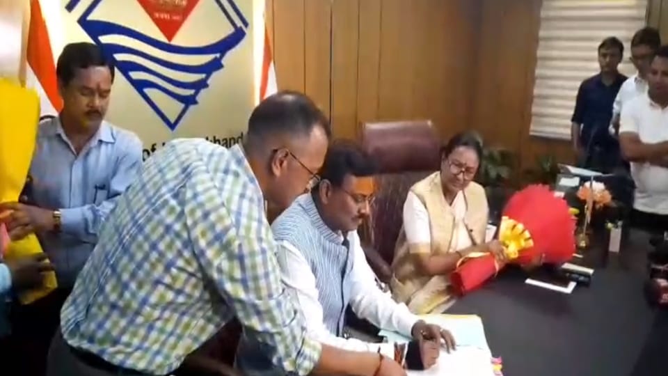 Uttarakhand New Chief Secretary Anand Bardhan took charge Today listed priorities