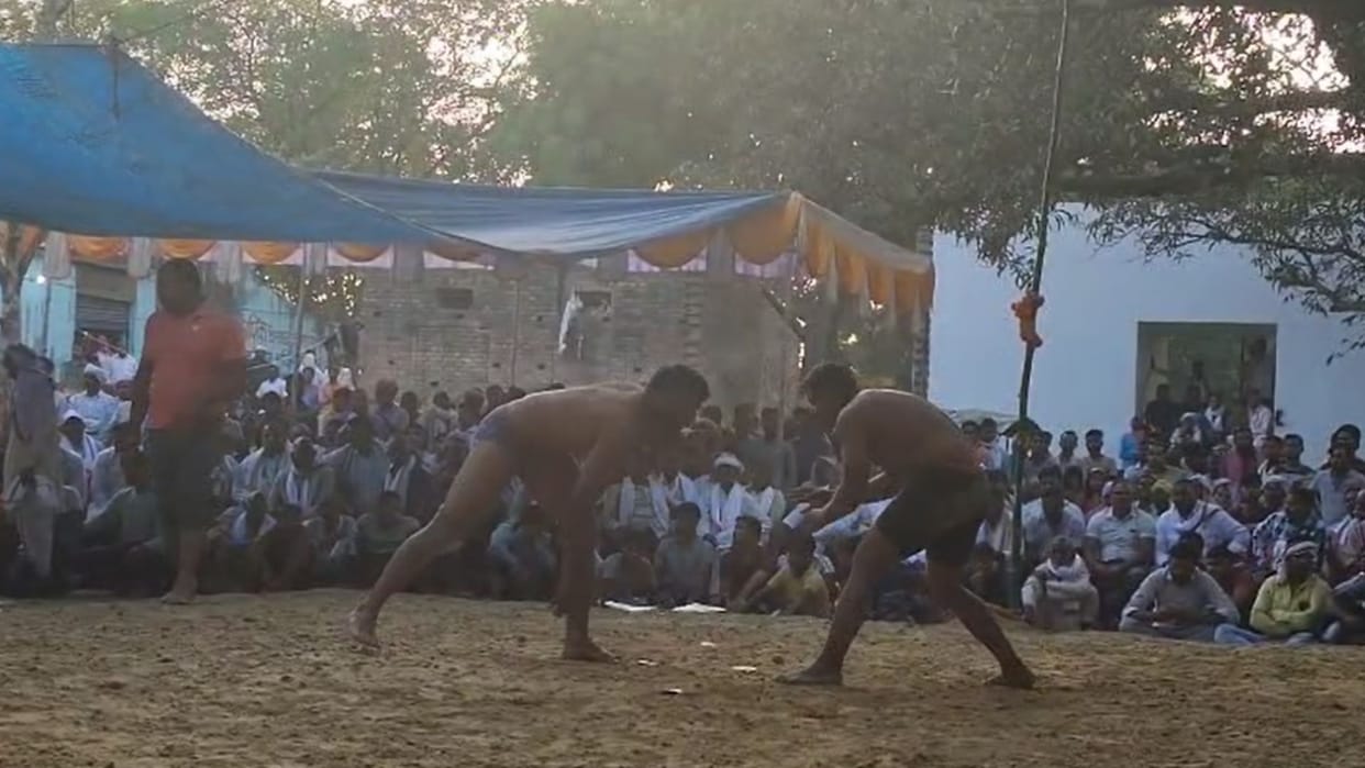 Wrestling ended in a draw prize of three lakhs Hind Kesari Tomar escaped from Kalwa Gujjar move