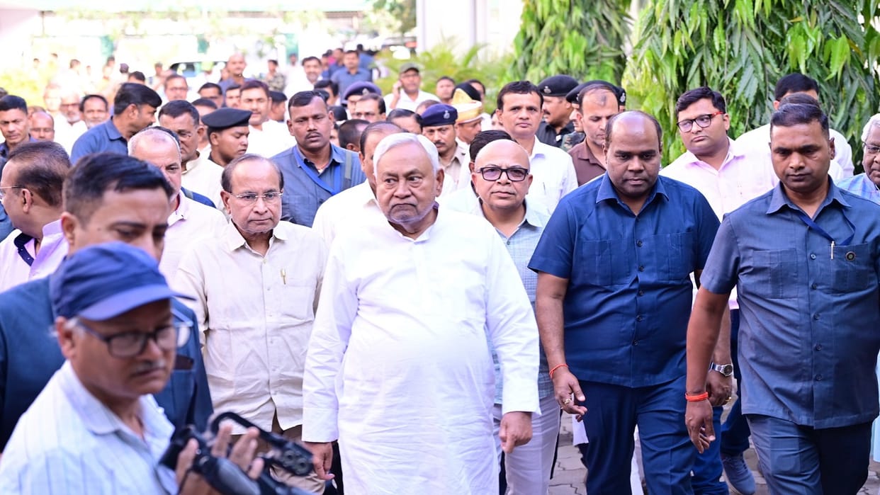 Bihar News: CM Nitish Kumar, JDU leader, RJD, Waqf amendment bill reached JDU office