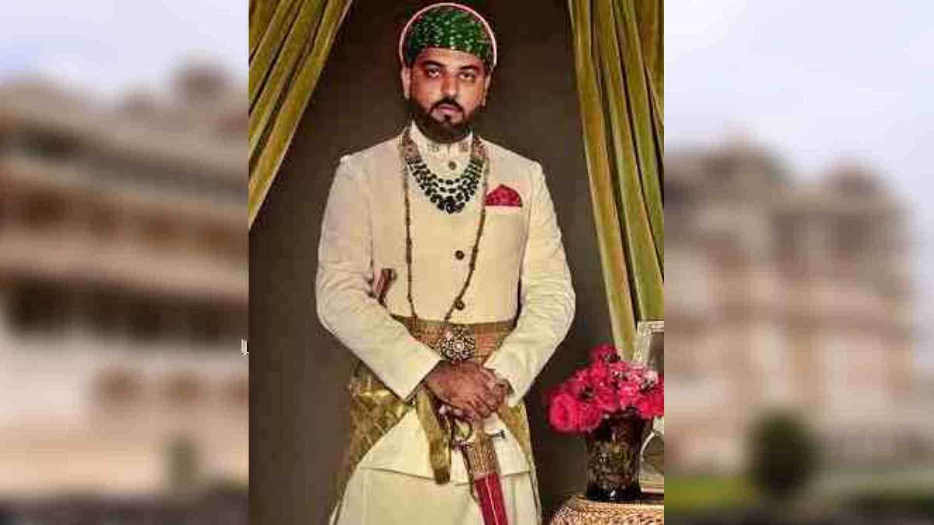 Udaipur News: Gaddi Utsav of former royal family member of Mewar Laxyaraj Singh Mewar