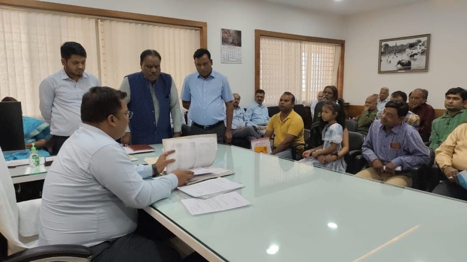 Indore News: Commissioner Shivam Verma's Quick Action Results in Compassionate Appointment for Woman after Hus
