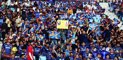 Mika Singh performed in Ekana Stadium in Lucknow.