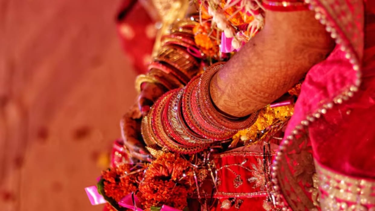 Married women should not give these 5 Suhag items to anyone even by mistake Know other Details inside disprj