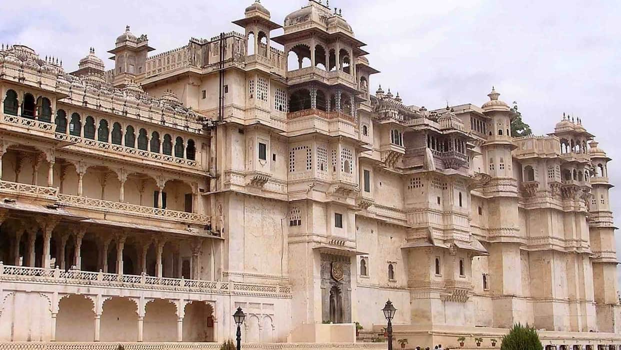 Udaipur News: Gaddi Utsav of former royal family member of Mewar Laxyaraj Singh Mewar