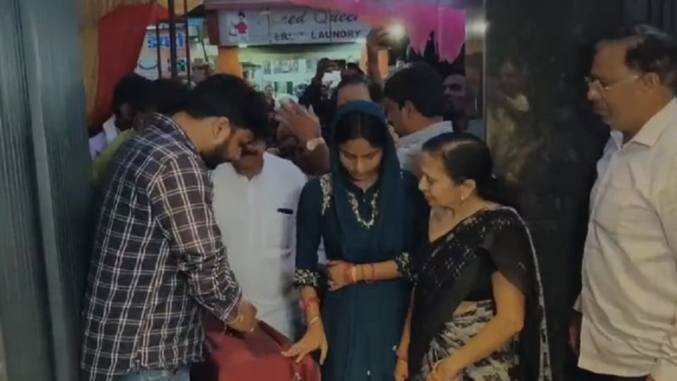 Muzaffarnagar: Things went wrong in Singapore, Panchayat took care of it