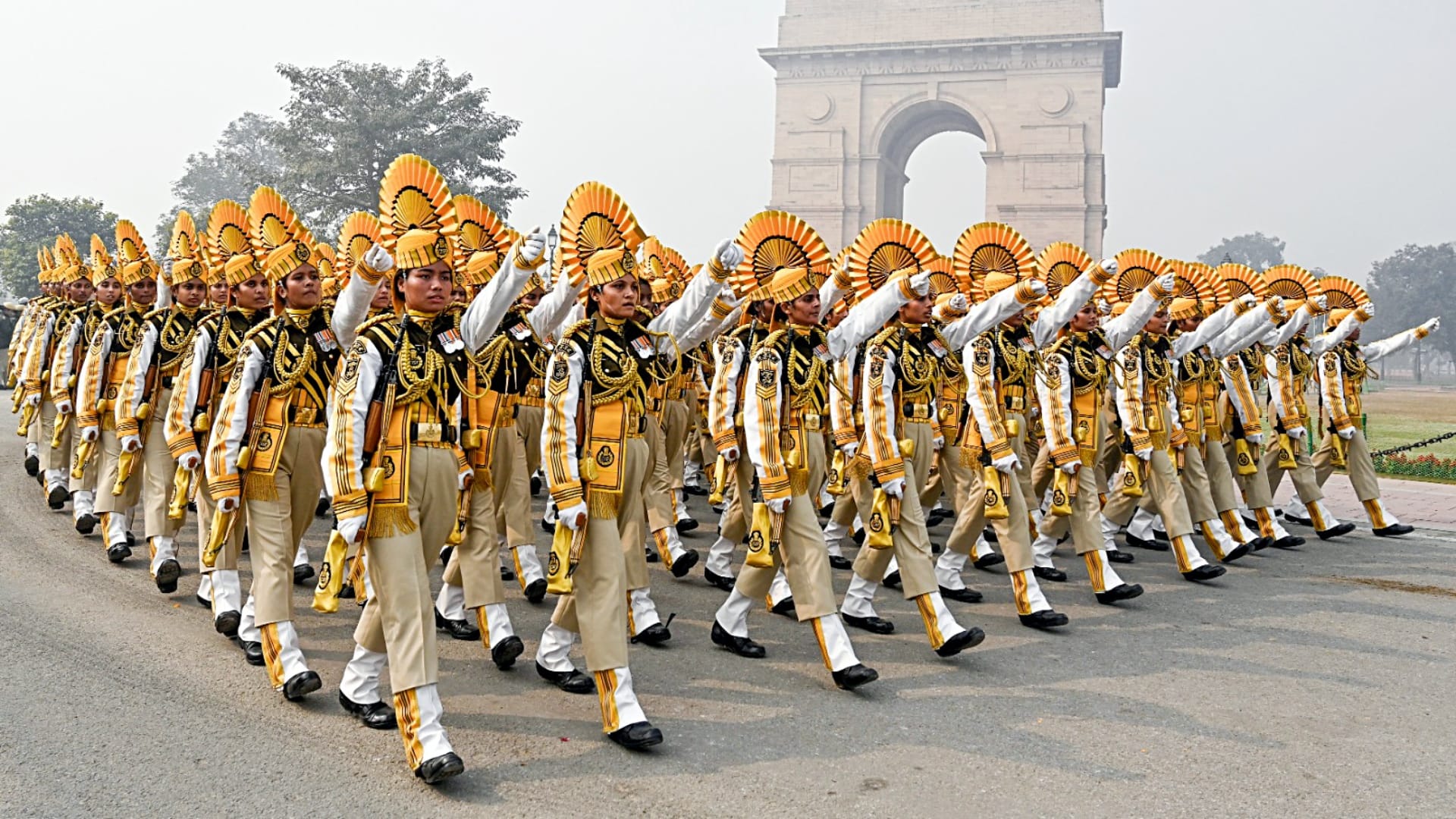 CISF Constable tradesmen recruitment 2025 registration last date tomorrow; Apply at cisfrectt.cisf.gov.in