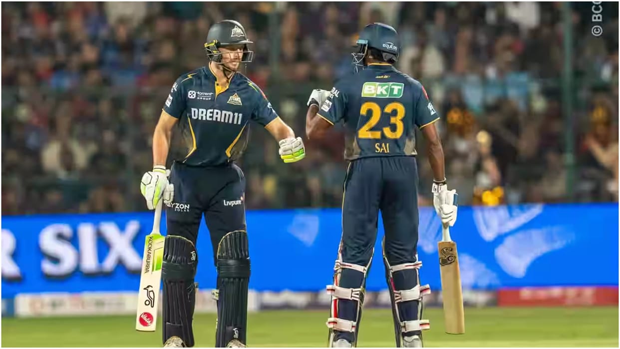 RCB vs GT IPL Live Score: Royal Challengers Bangalore vs Gujarat Titans Match Scorecard Updates