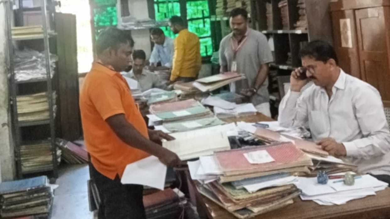 three thousand birth-death certificates made in 30 hours work interrupted due to server down