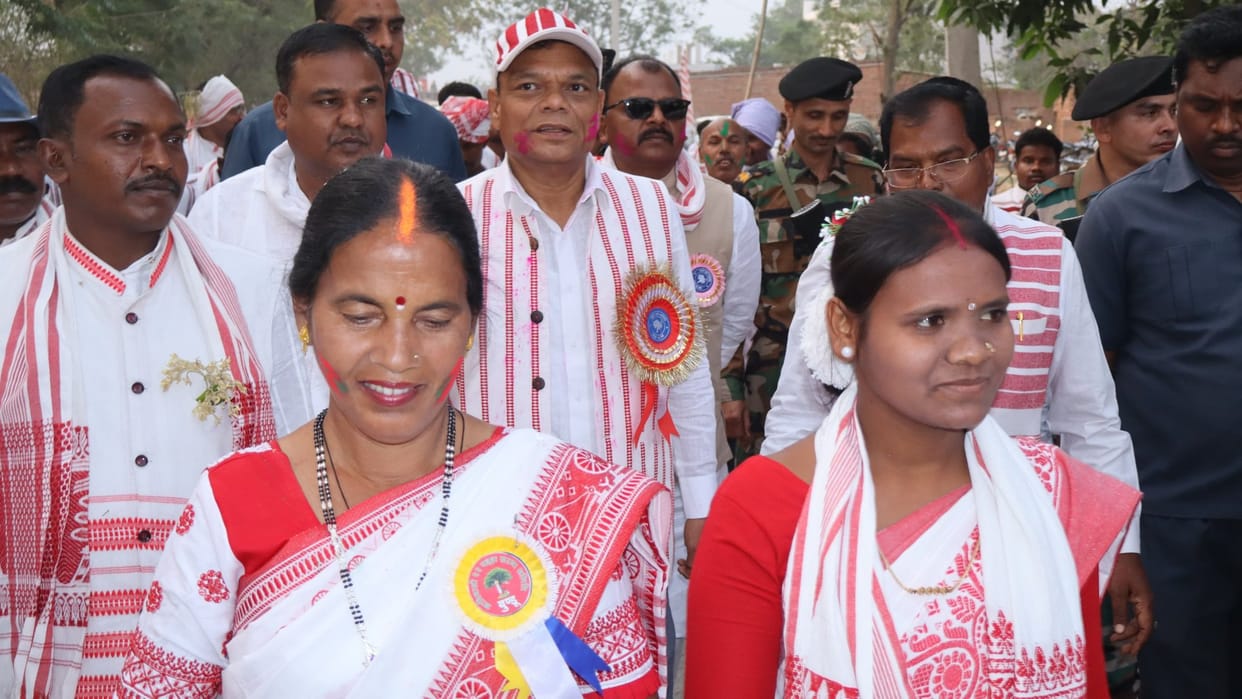 Jharkhand: Chamra Linda says If you want to save culture then dance on Mandar-Nagara not on DJ Sarna Code