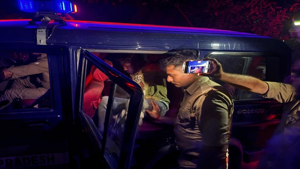 The accused of theft in the temple was caught in an encounter