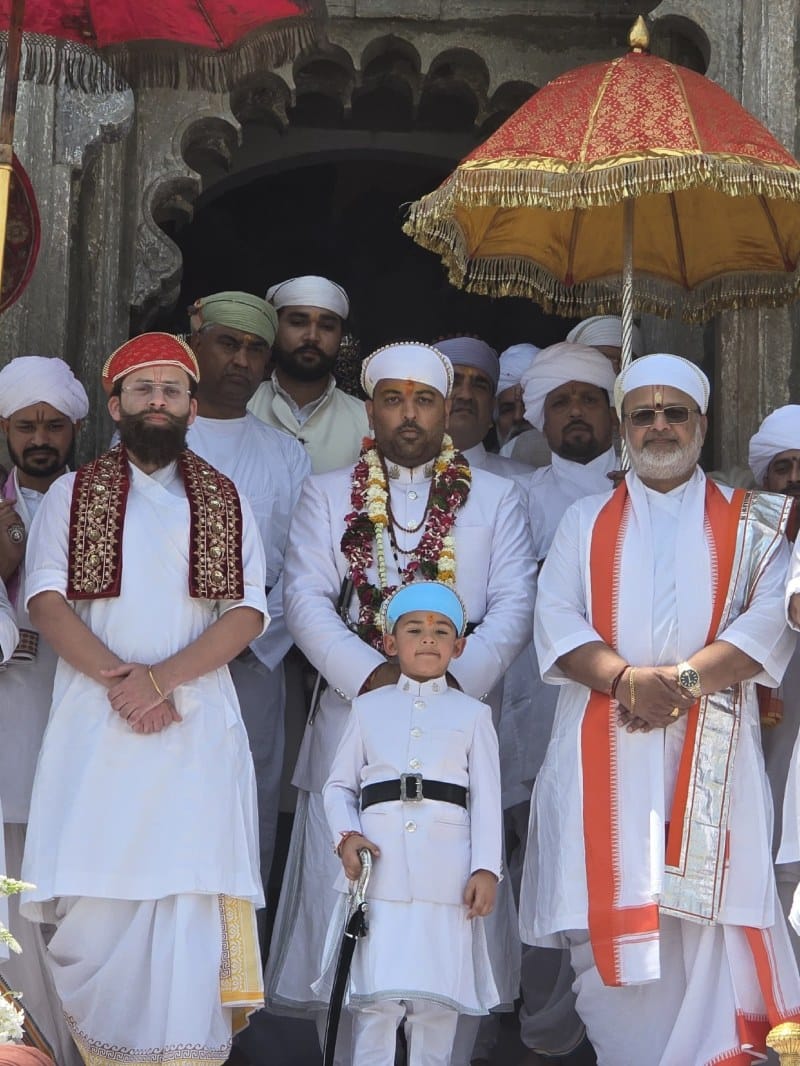मेवाड़ के 77वें महाराज बने लक्ष्यराज सिंह, सम्पन्न हुआ गद्दी तिलक का शाही उत्सव