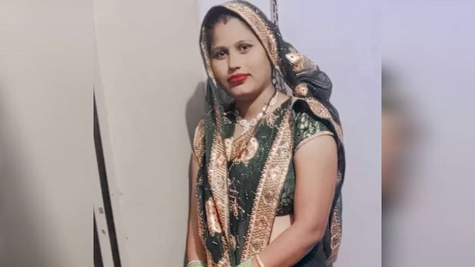 Married woman fell from third floor death husband is suspected because police is investigating